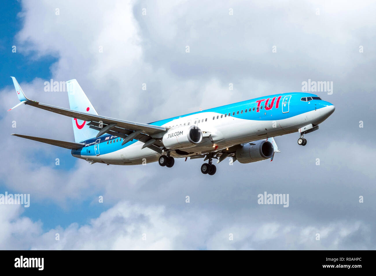 Avion Boeing 737 TUI Travel avion atterrissage Palma de Majorque Espagne Europe avion atterrissage approche de l'aéroport Majorque avion TUI Banque D'Images