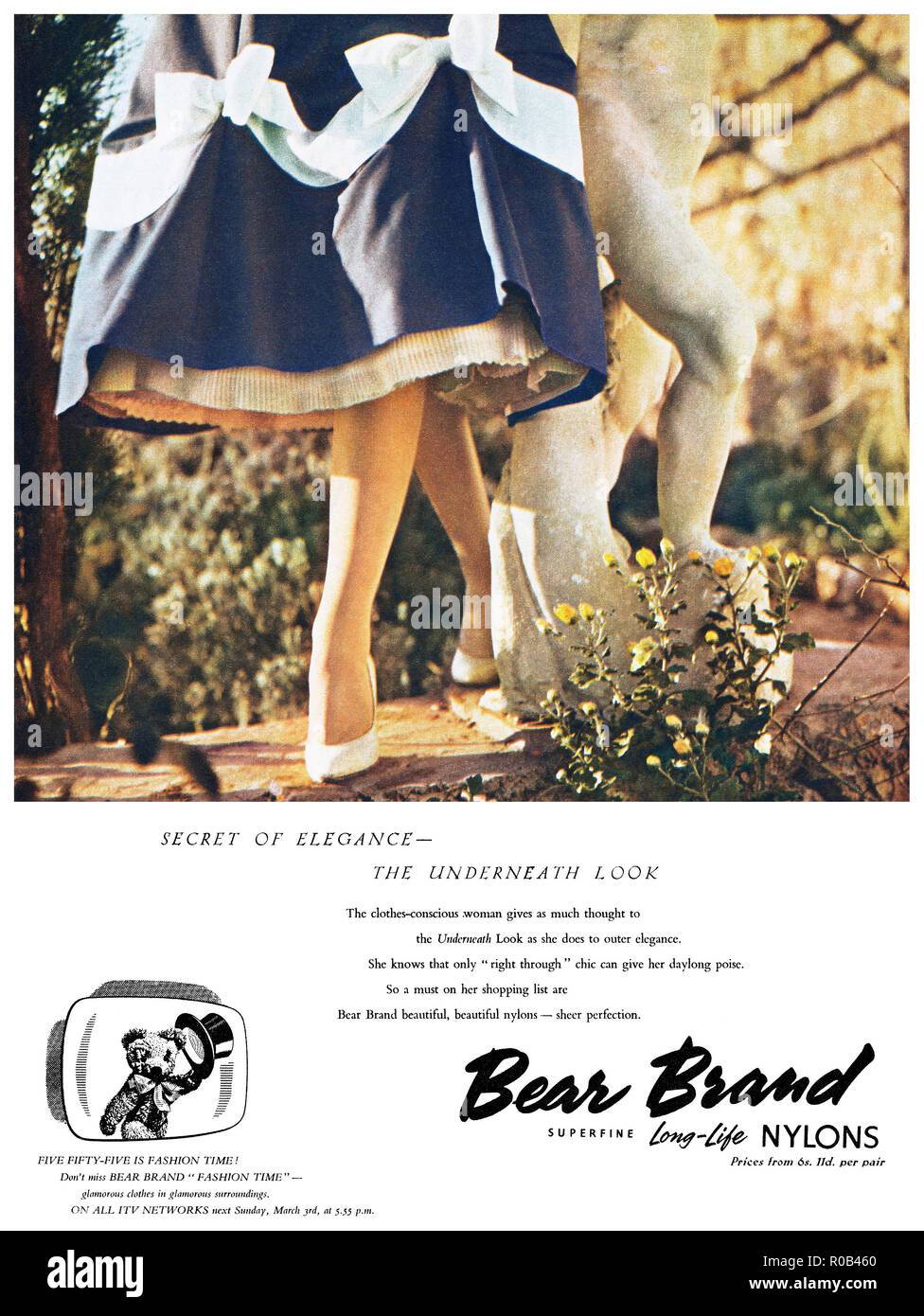 1957 La publicité pour la marque d'ours bas nylon Photo Stock - Alamy