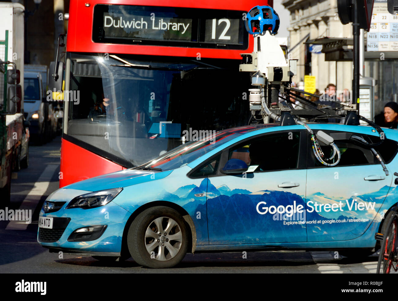 Google Street View camera car dans Regent Street, Londres, Angleterre, Royaume-Uni. Banque D'Images