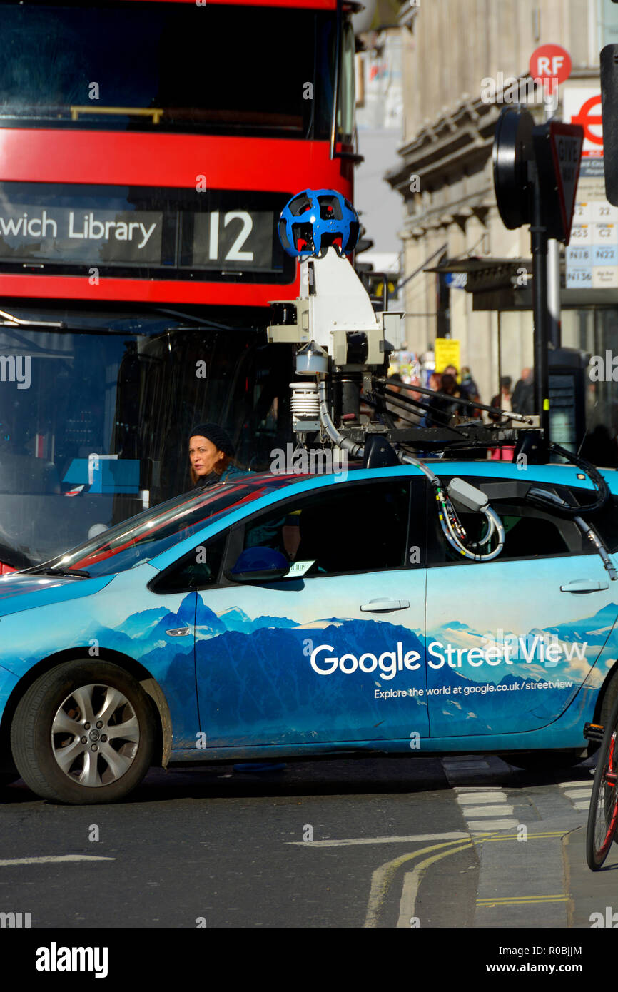 Google Street View camera car dans Regent Street, Londres, Angleterre, Royaume-Uni. Banque D'Images