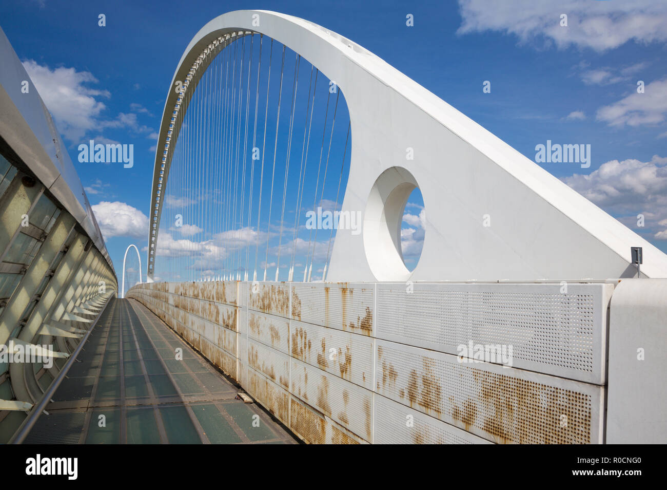 Reggio Emilia - pont voûté moderne par l'architecte Santiago Calatrava Banque D'Images