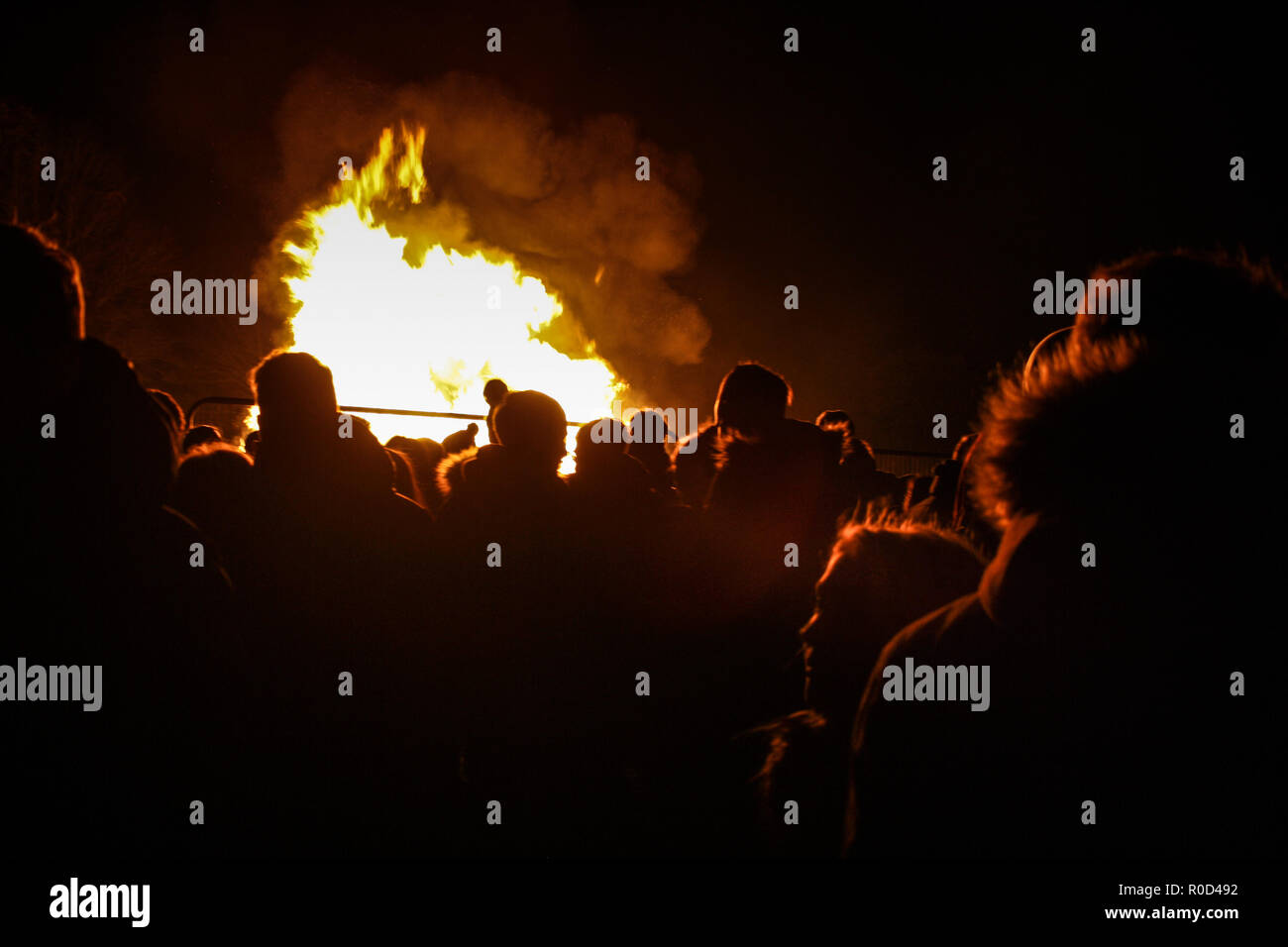 Dudley, West Midlands, Royaume-Uni. 3 novembre, 2018. Le feu d'artifice et nuit à l'Himley Hall. Dudley, West Midlands - région de Birmingham. La nuit de Guy Fawkes. 3 novembre 2018. Conspiration du Jour du souvenir. Les gens apprécient l'événement. Tempera Crédit : Studio de photographie/Alamy Live News Banque D'Images