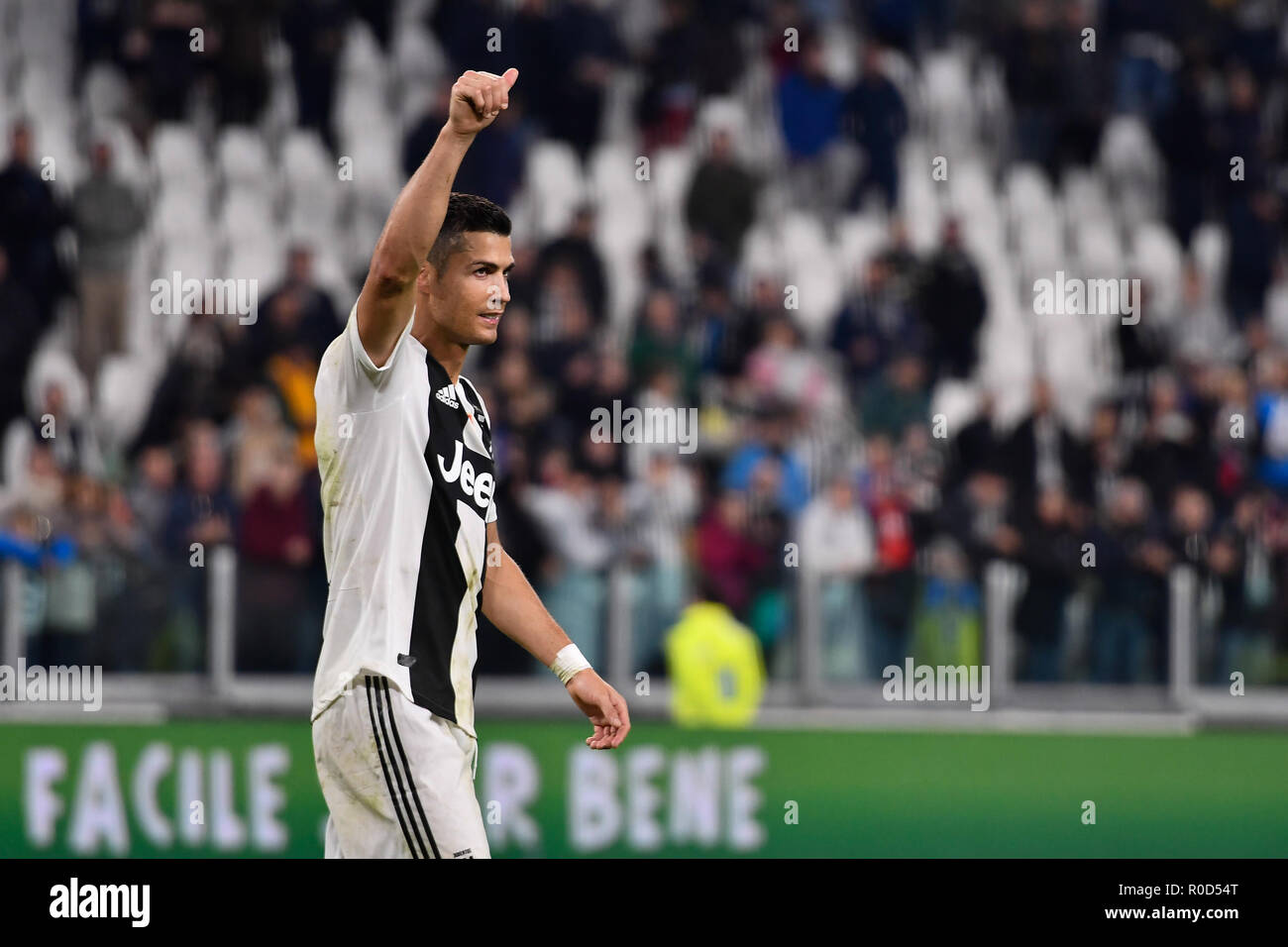 Turin, Italie. 3 novembre, 2018. Cristiano Ronaldo de la Juventus FC au cours de la série d'un match de football entre la Juventus et Cagliari Calcio de Allianz Stadium sur 3 Novembre, 2018 à Turin, Italie. Crédit : FABIO ANNEMASSE/Alamy Live News Banque D'Images