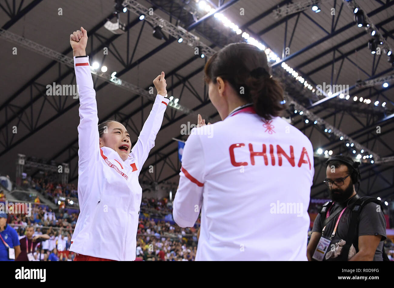 Doha, Katar. 06Th Nov, 2018. Liu Tingting (CHN) remporte le fléau de la balance, la jubilation, la joie, de pleurer. GES/gym/Championnats du monde de gymnastique à Doha, Geraetfinale, 03.11.2018 - GES/Gymnastique Artistique Gymnastique/Championnats du Monde : 03.11.2018 - utilisation dans le monde entier | Credit : dpa/Alamy Live News Banque D'Images