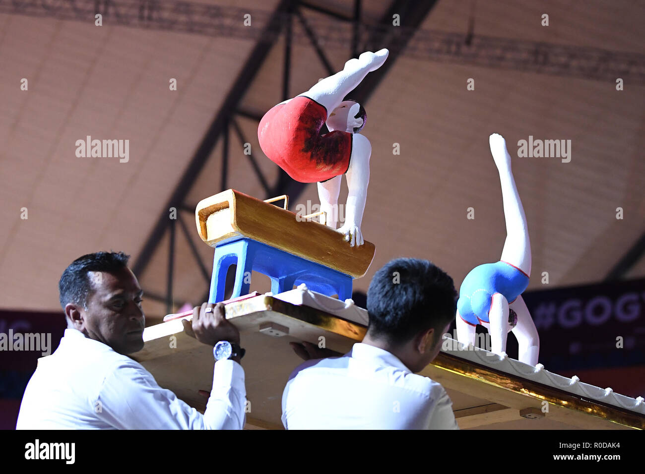 Doha Katar 06th Nov 18 Fonction Image D Ornement Ceremonie De Remise Des Diplomes Gateau Avec Des Sculptures De Gymnastique Ges Gym Championnats Du Monde De Gymnastique A Doha Geraetfinale 03 11 18 Ges Gymnastique Artistique Doha Katar 06th Nov 18 Fonction Image D Ornement Ceremonie De Remise Des Diplomes Gateau Avec Des Sculptures De Gymnastique Ges Gym Championnats Du Monde De Gymnastique A Doha Geraetfinale 03 11 18 Ges Gymnastique Artistique