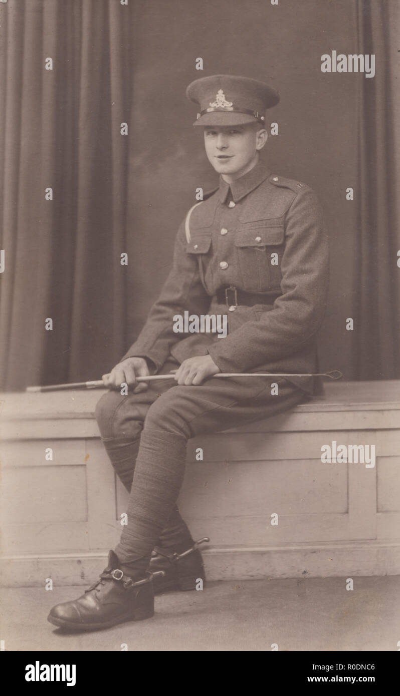 Vintage Stockport Photographie d'un jeune Britannique WW1 Soldat de l'Artillerie royale Banque D'Images
