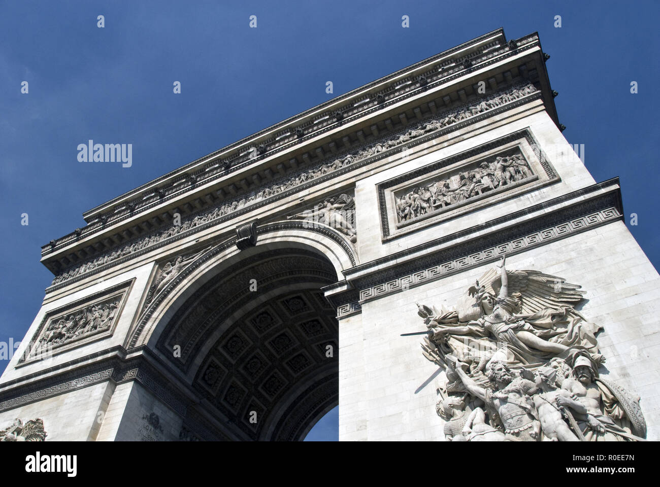 L'Arc de Triomphe de l'Etoile (Arc de Triomphe) dans la Place Charles de Gaulle à la fin de l'Arc de Triomphe, Paris, France. Banque D'Images