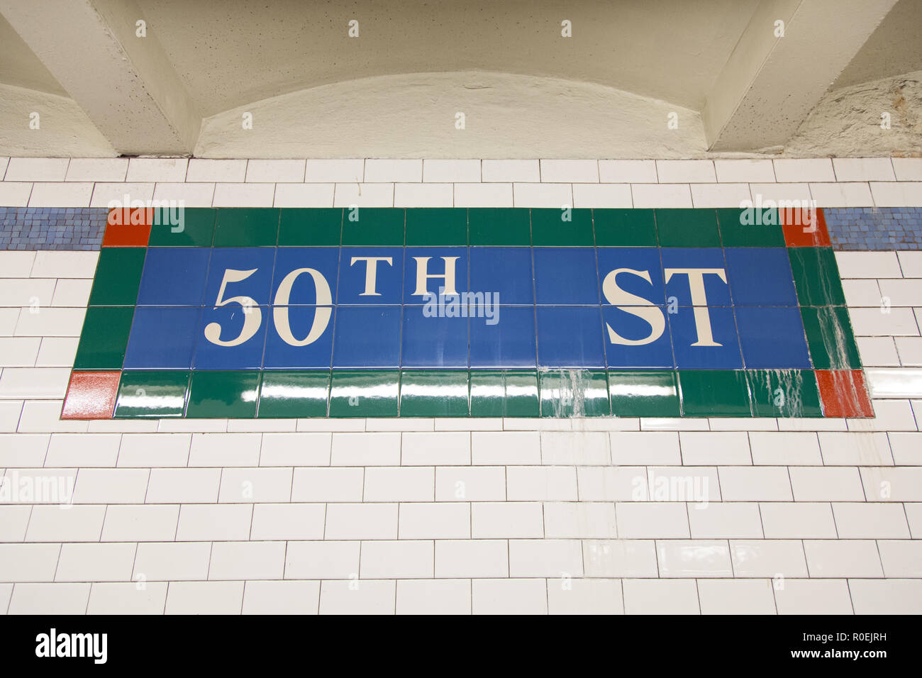 Panneau mosaïque du métro 50ème Street, New York, États-Unis d'Amérique. Banque D'Images