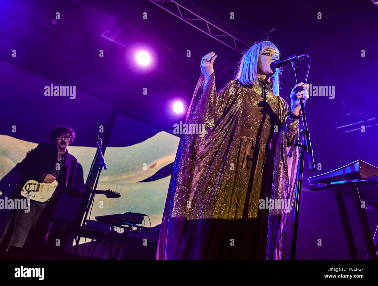 Liverpool, Royaume-Uni. 3 novembre 2018 - HELEN MARNIE et Danile chasser des pionniers de la scène électronique culte Ladytron vit pour la première fois depuis 7 ans, à l'O2 Academy Liverpool Credit : Andy Von Pip/ZUMA/Alamy Fil Live News Banque D'Images