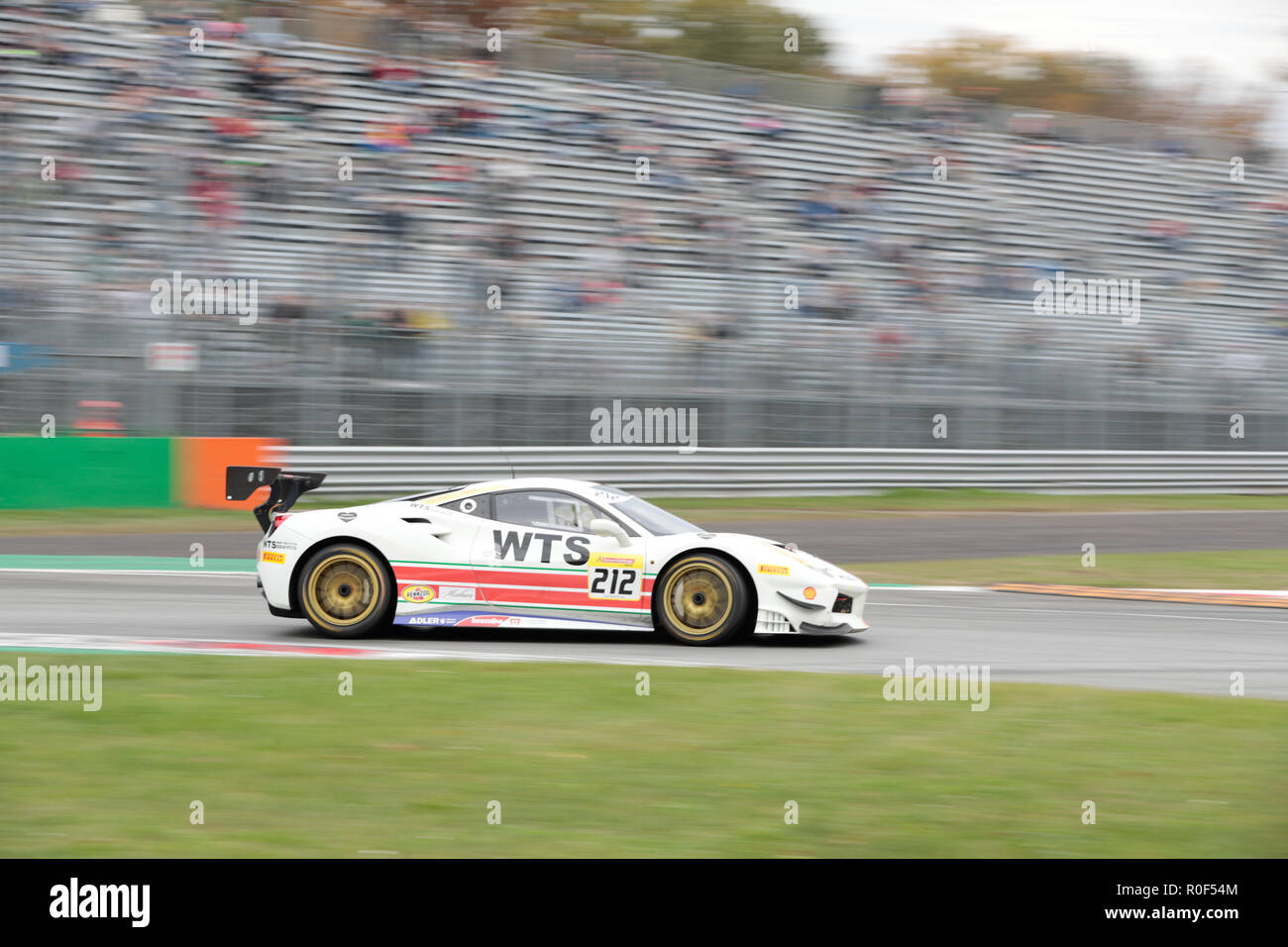 Monza. 4ème Nov, 2018. John Boyd, de l'United States fait concurrence au cours de la Finale Mondiale Trofeo Pirelli Trofeo Pirelli et suis à Monza Circuit Eni à Monza, Italie, le 4 novembre 2018. Credit : Cheng Tingting/Xinhua/Alamy Live News Banque D'Images