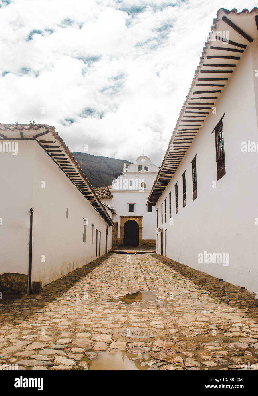 L'architecture coloniale espagnole typique à Villa de Leyva, un authentique pueblo / petite ville et destination touristique populaire dans la province de Colombie Banque D'Images