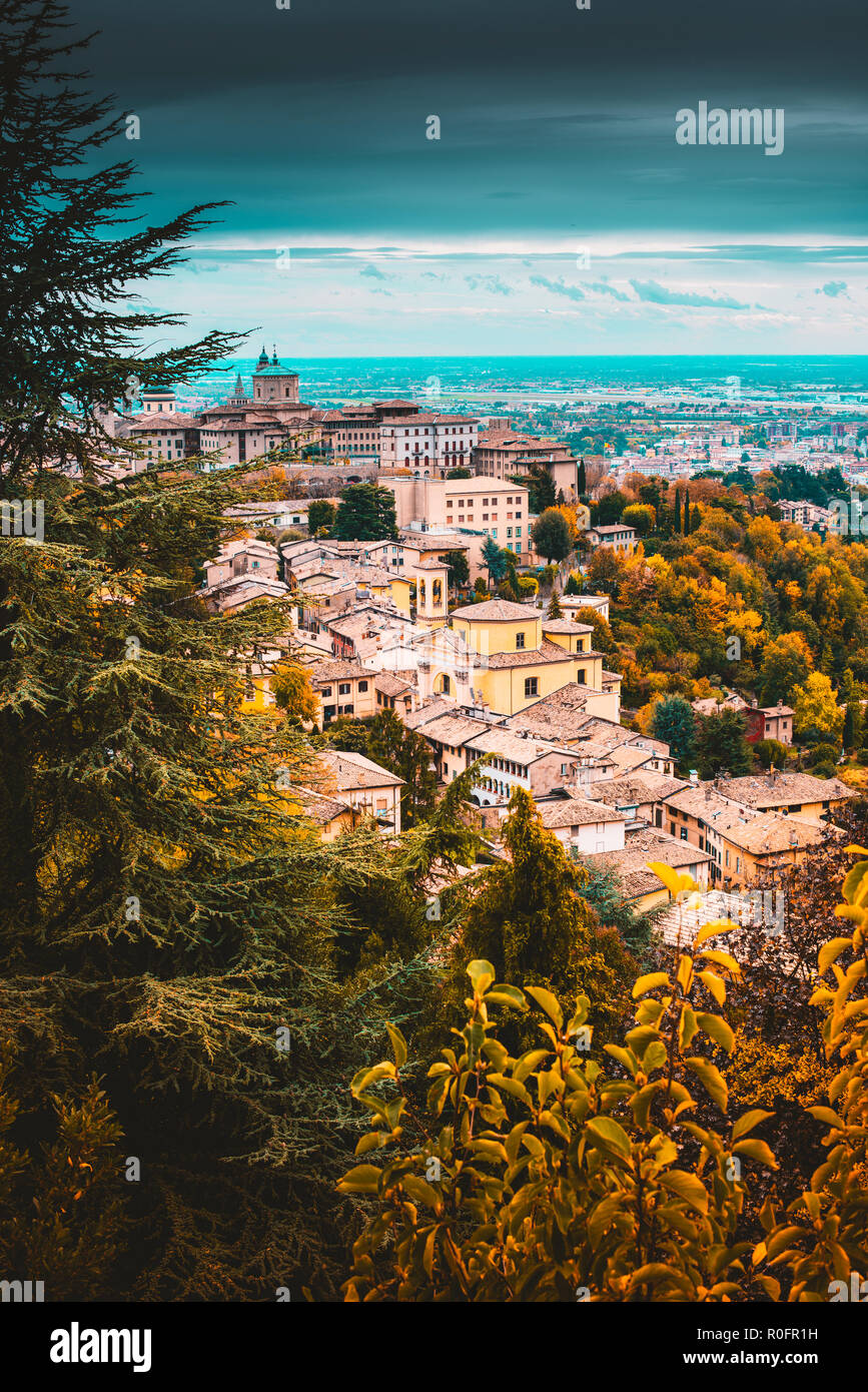 Belle saison automne paysage urbain de la vieille ville de Bergame - Italie - destination voyage Banque D'Images