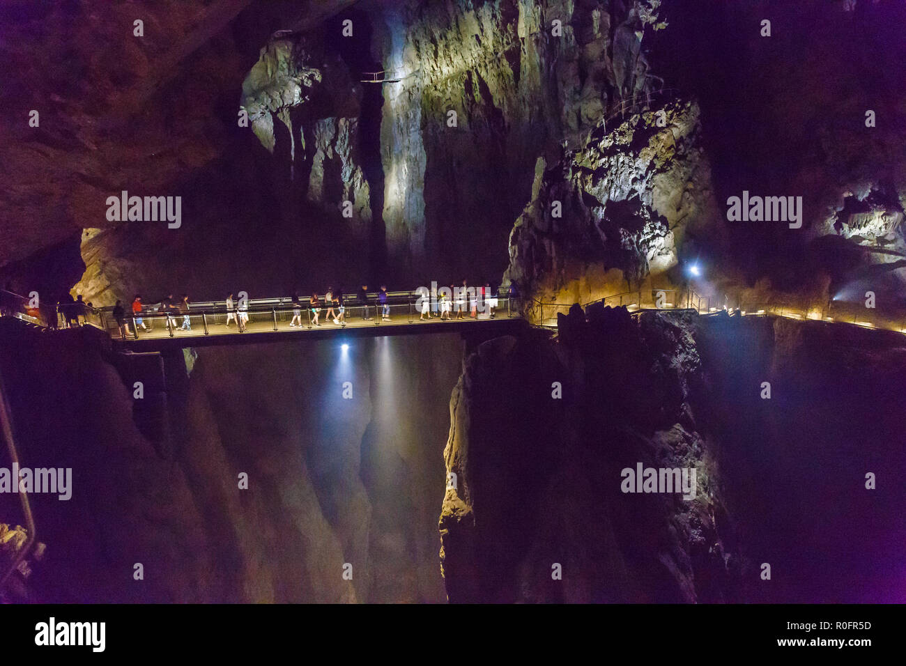 Grotte immense paysage. Banque D'Images