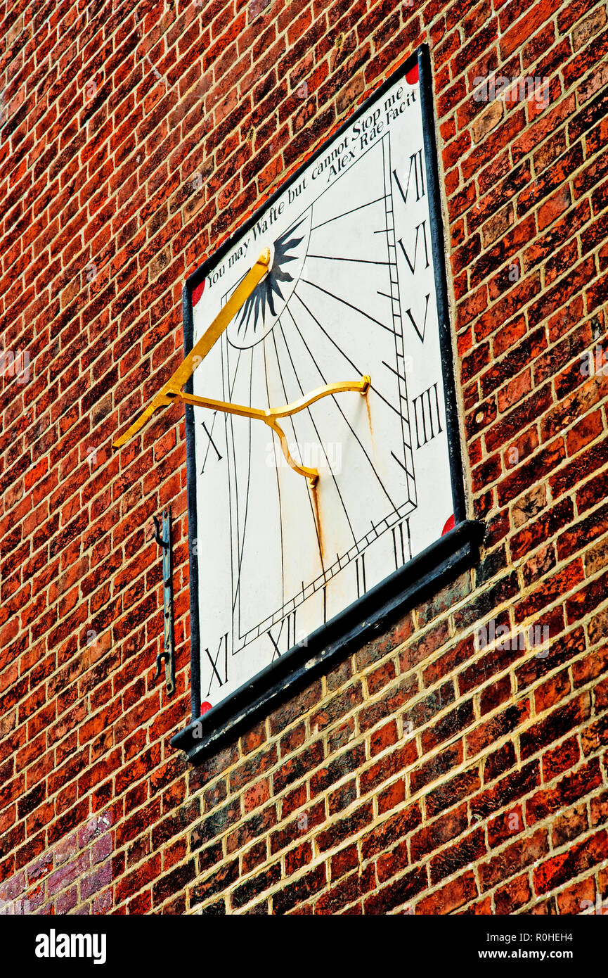 Cadran solaire de l'Église, le roi Jean le Martry, Royal Tunbridge Wells, Kent, Angleterre Banque D'Images