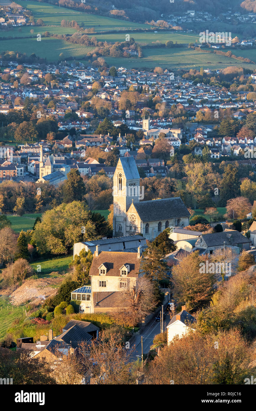 Dans l'église All Saints Selsley village. Vue de selsley communs à l'ensemble de la vallée de stroud en automne au coucher du soleil. Selsley, Cotswolds, Gloucestershire, Royaume-Uni Banque D'Images