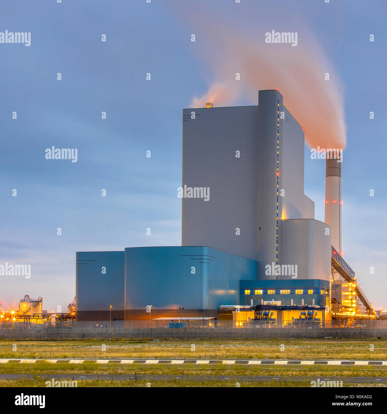 Alimenté au charbon électricité power plant à Europoort, Maasvlakte Rotterdam Pays-Bas Banque D'Images