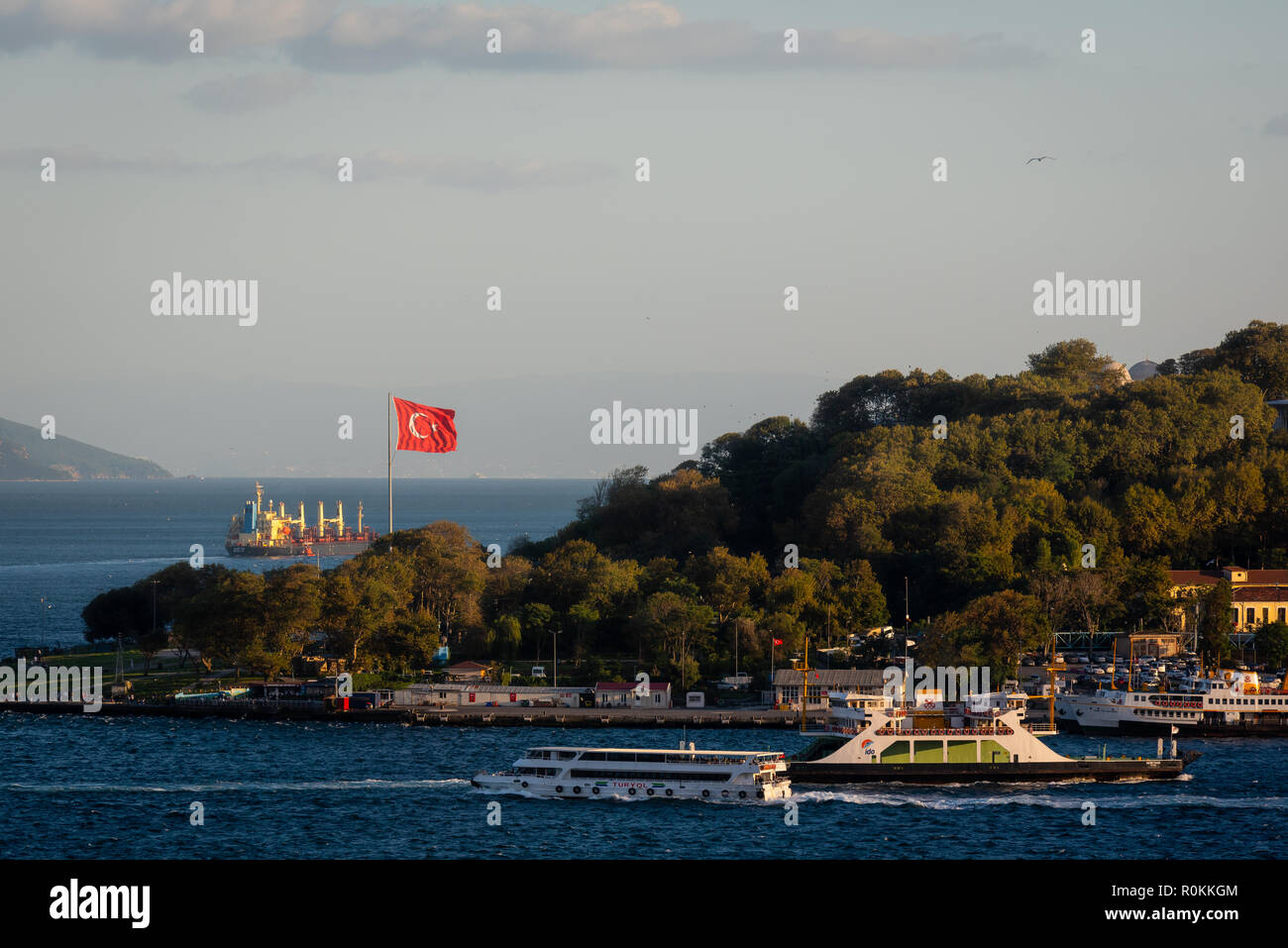 Vue du Bosphore d'Istanbul dans Tophane Banque D'Images