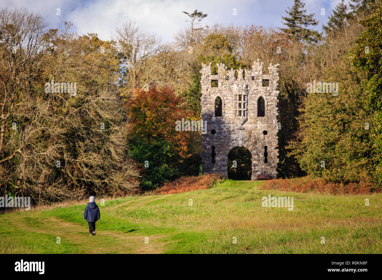 Une folie l'arc gothique construit en 1760 par Robert Rochfort sur le terrain de Belvedere House et Parc et design par Thomas Wright. Mullingar, Irlande Banque D'Images