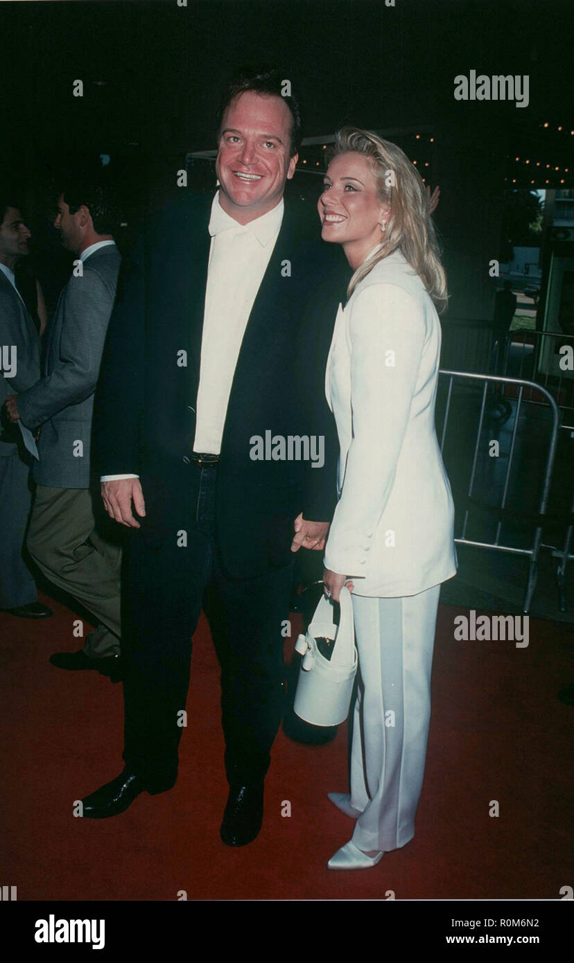 Tom Arnold et Julie Champanella ÉÉ.. Événement dans la vie d'Hollywood, Californie - USA, industrie du film, Célébrités, photographie, Bestof, Arts, Culture et divertissement, Célébrités, Mode Topix Meilleur de Hollywood, la vie, tapis rouge et en backstage, cinéma, télévision, célébrités, célébrités de la musique, Topix Bestof, Arts, Culture et divertissement, vertical, une seule personne, photographie, # Celebrity # Hollywood # RedCarpet # Actor # actrice # famousCelebrity HollywoodEvent TsuniUSA # # Fashion # CelebrityPhotography tsuni@Gamma-USA.com, enquête de crédit , Tsuni / USA, mode, à partir de l'année 1993 à 1999, Banque D'Images