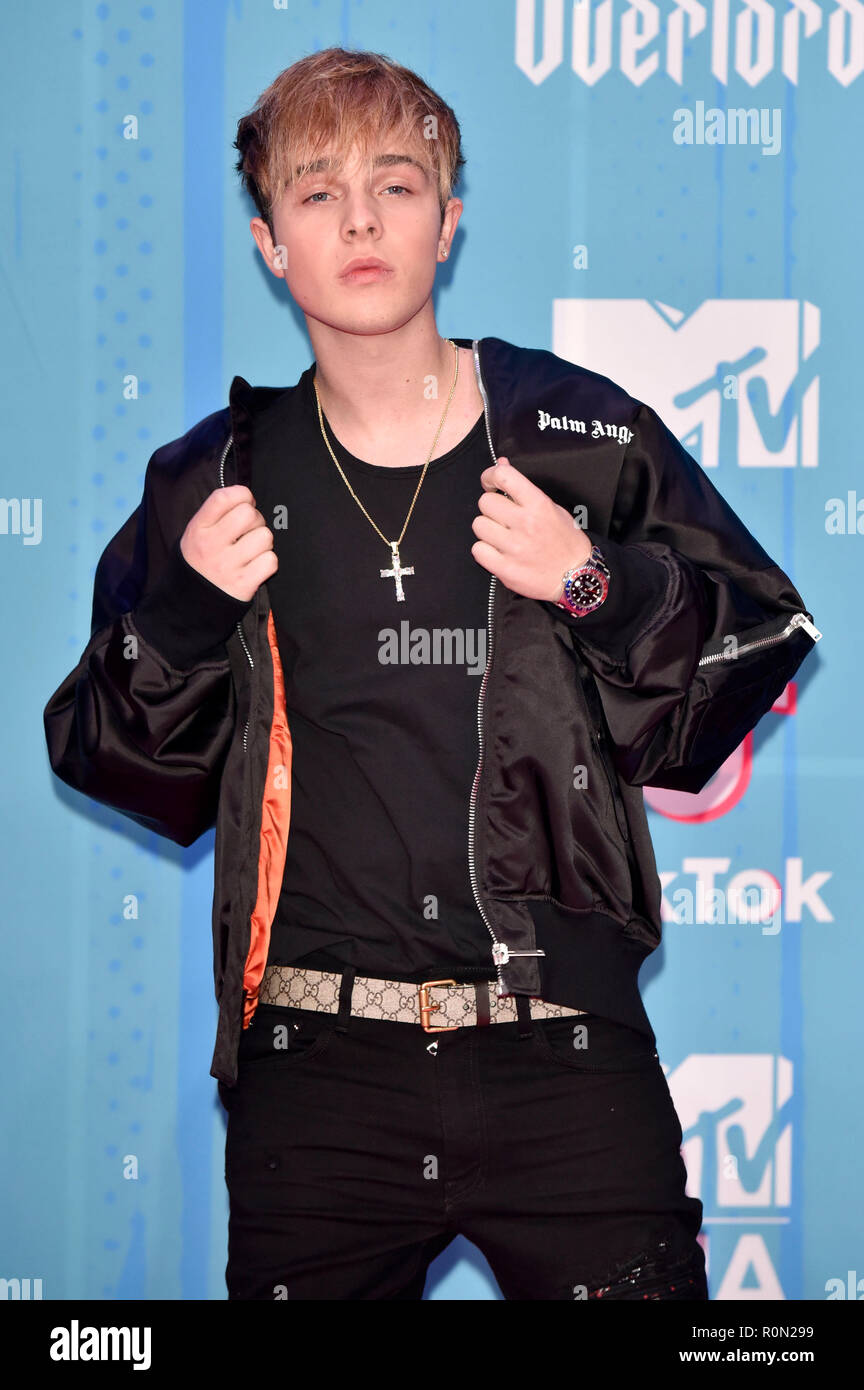 Mike Singer participant à la MTV European Music Awards 2018 au Bizkaia Arena le 4 novembre, 2018 à Bilbao, en Espagne. Banque D'Images