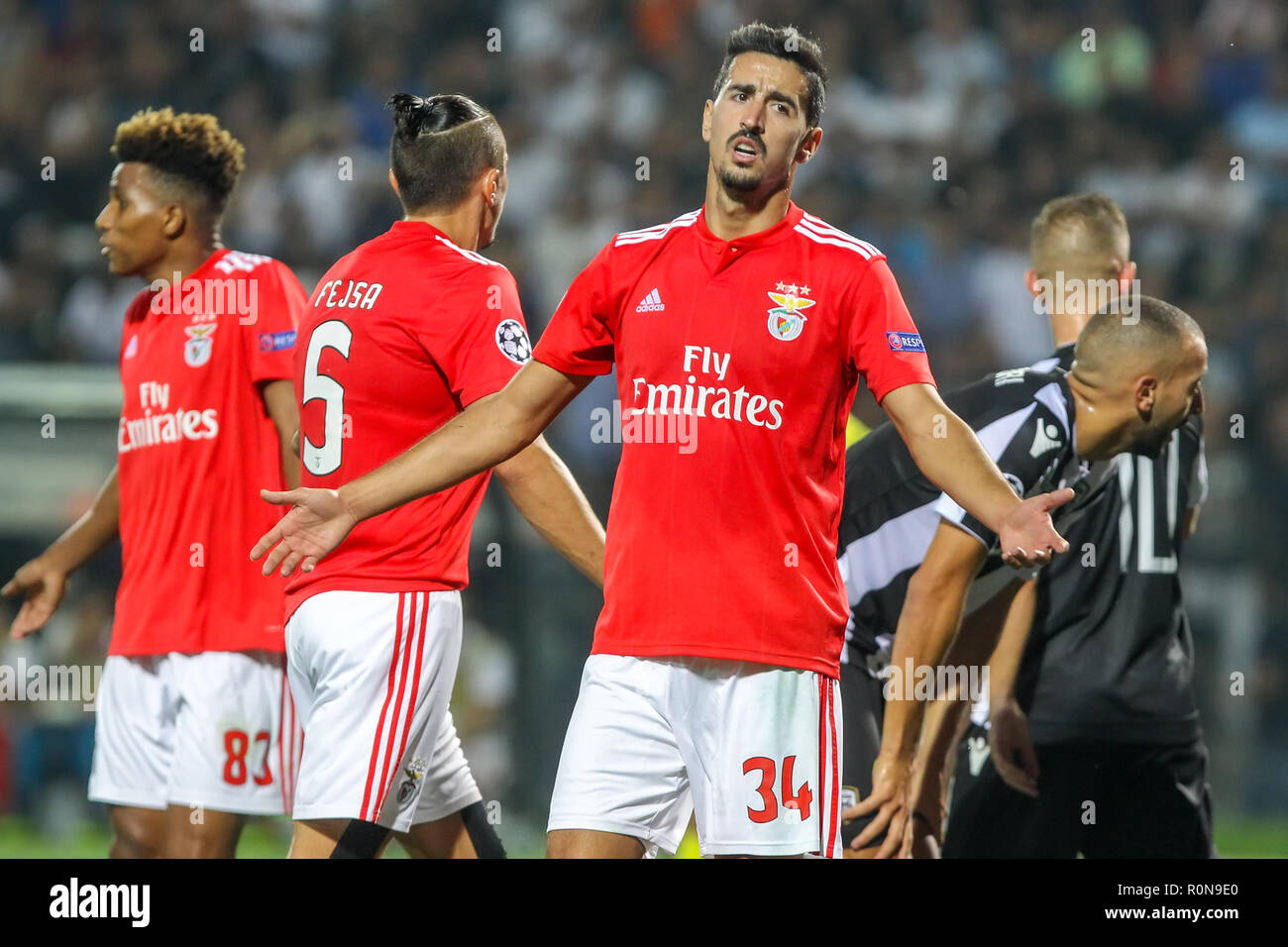 Thessalonique, Grèce - le 29 août 2018 : Le joueur de Benfica André Almeida en action au cours de l'UEFA Champions League play-offs , deuxième manche PAOK vs FC Benf Banque D'Images