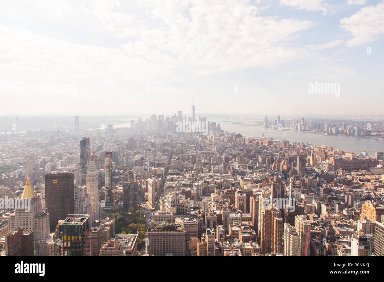 Vue du sud de l'Empire State Building sur Lower Manhattan, New York City, États-Unis d'Amérique. Nous, les Etats-Unis, Banque D'Images