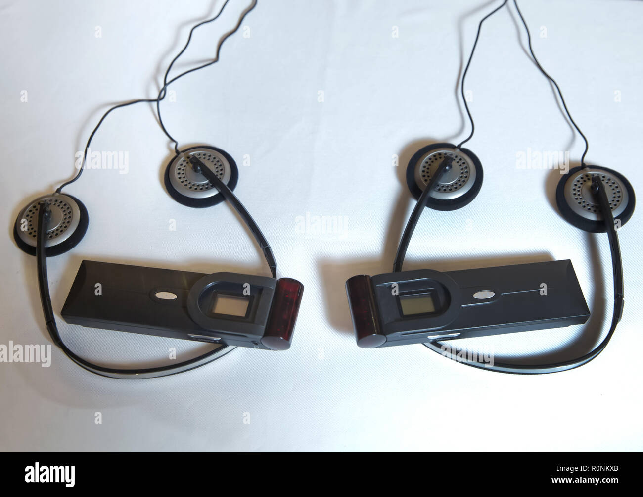 Simultaneous translation headphones Banque de photographies et d’images