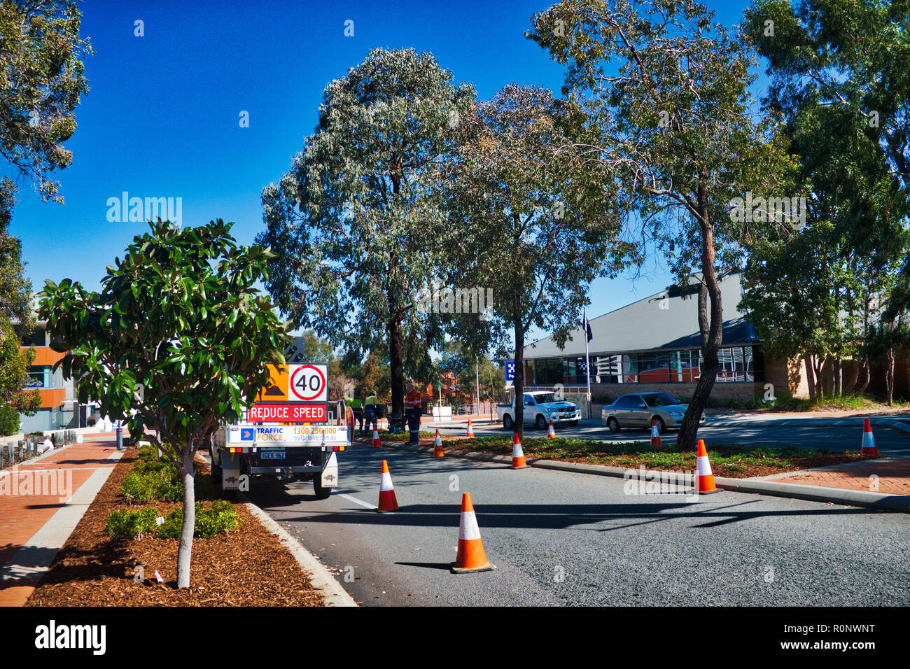 La nature de la plantation en bande à deux voies dans l'ouest de l'Australie Perth Banque D'Images