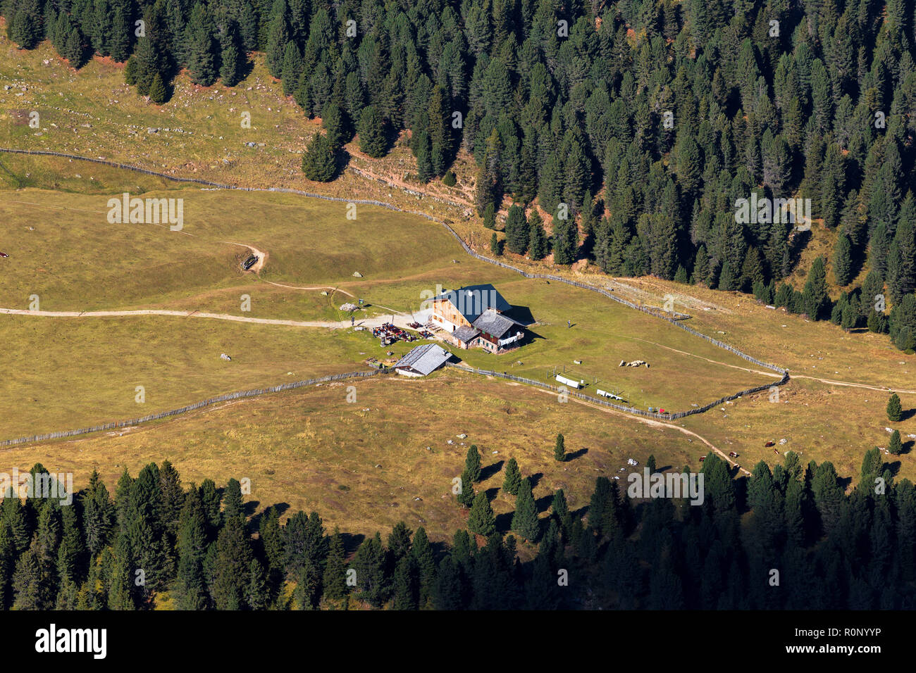 Chalet Vue de la montagne de seceda, Italie, Dolomites, Europe Banque D'Images