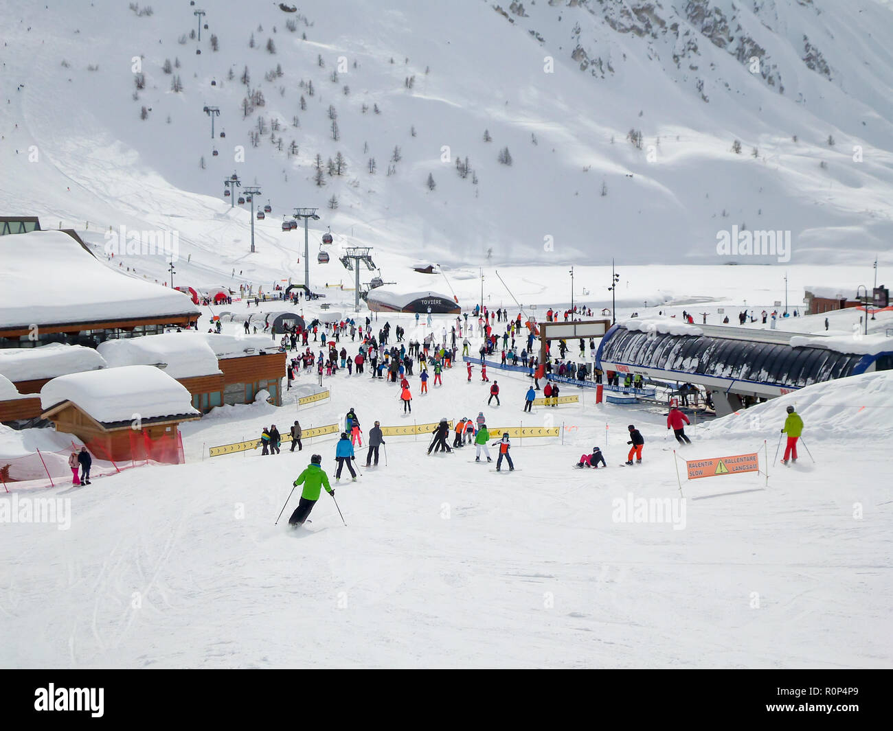 Station de ski de Tignes en hiver, départ des remontées mécaniques Banque D'Images