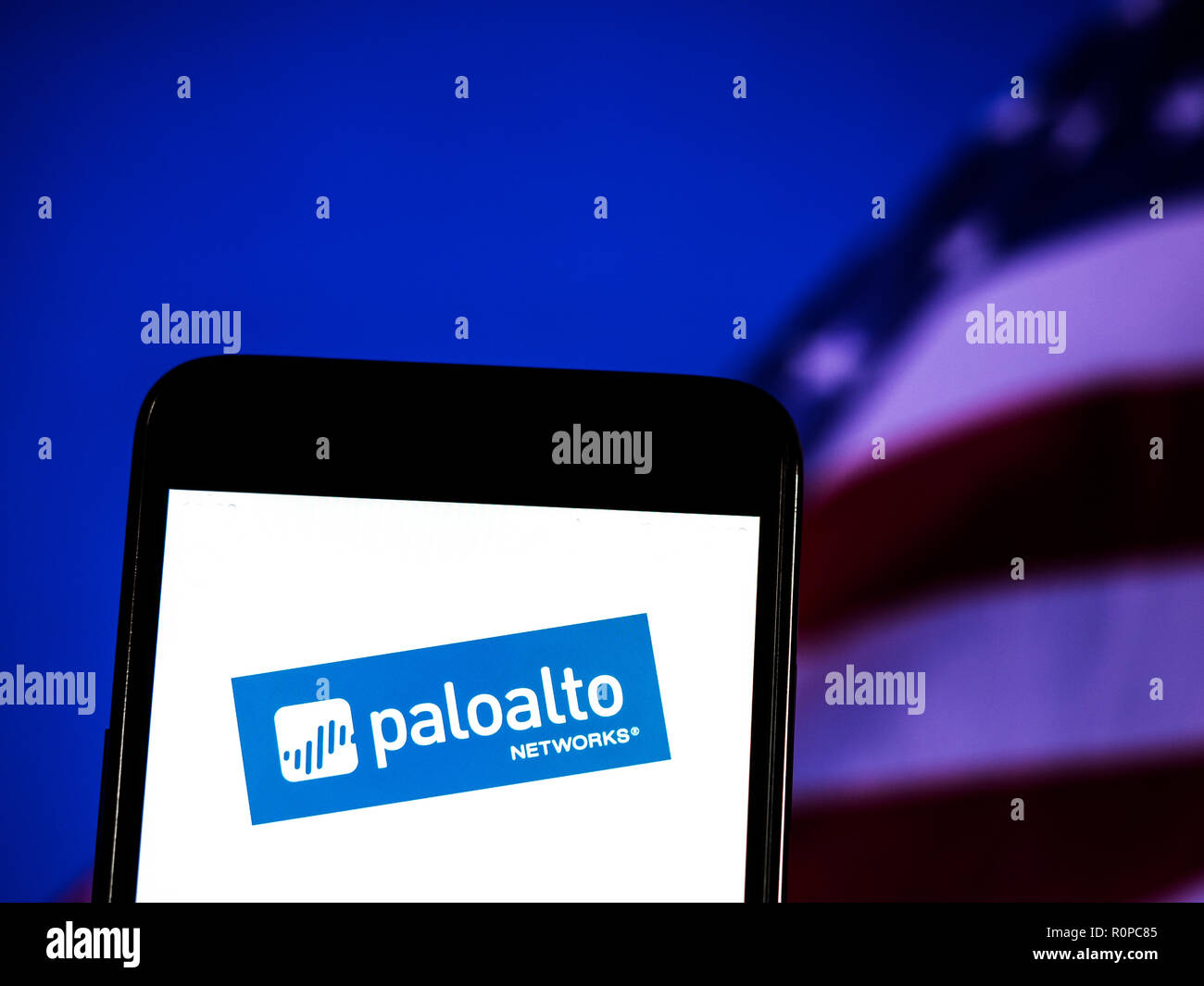 Palo Alto Networks vu le logo affiché sur le téléphone intelligent. Palo Alto Networks, Inc. (abrégé en casserole ou PANW) est une multinationale américaine de l'entreprise de cybersécurité. Banque D'Images