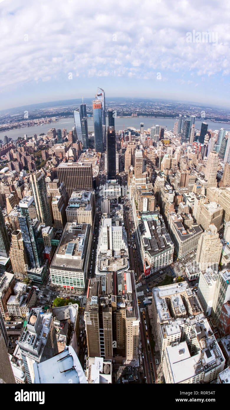 Vue de l'ouest depuis le sommet de l'Empire State Building, à la recherche à l'Hudson River, Manhattan, New York City, États-Unis d'Amérique. Banque D'Images