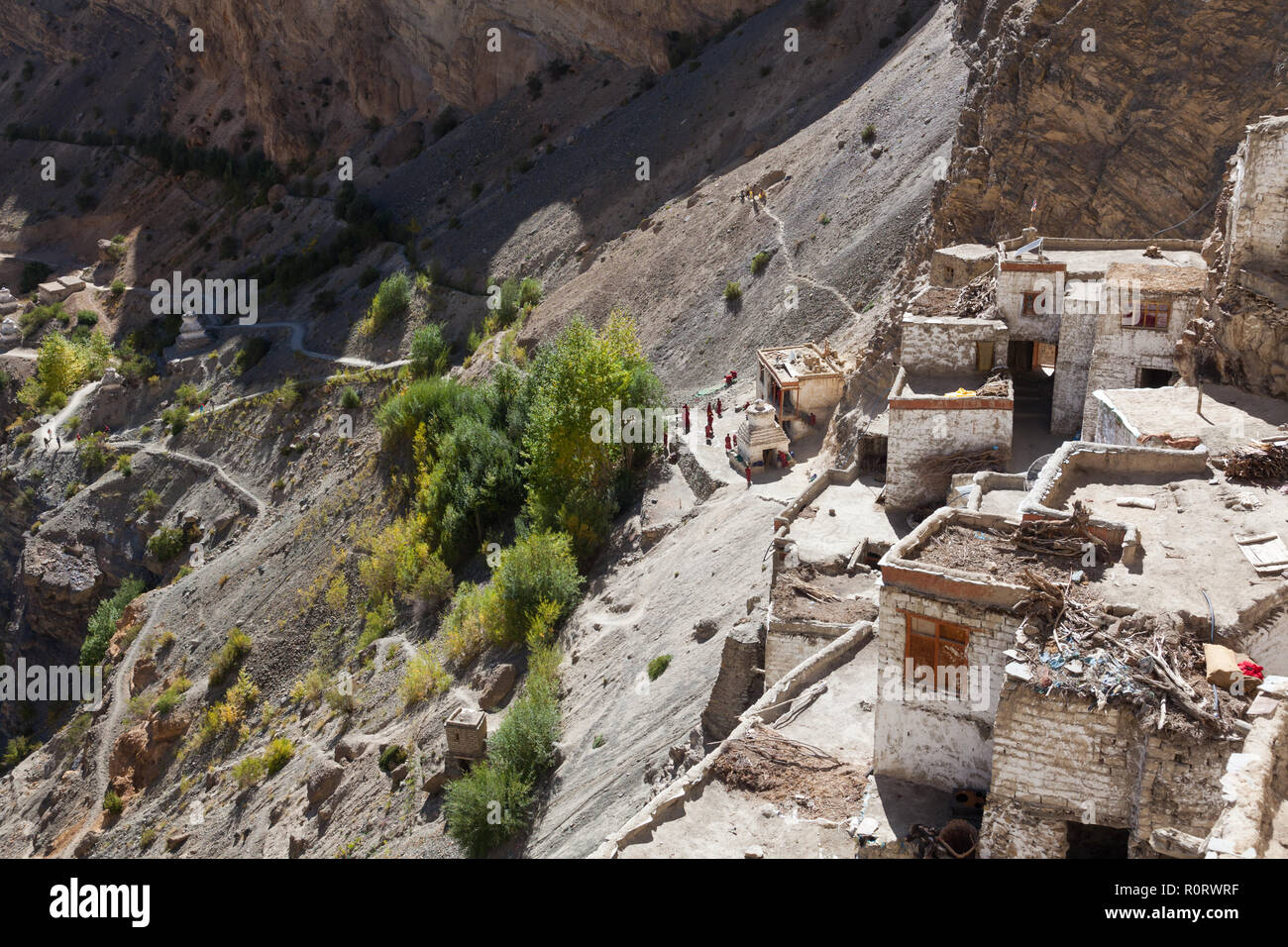 Vue de Phugtal Gompa (également connu sous le nom de Phuktal Gompa), Zanskar, le Jammu-et-Cachemire, l'Inde Banque D'Images