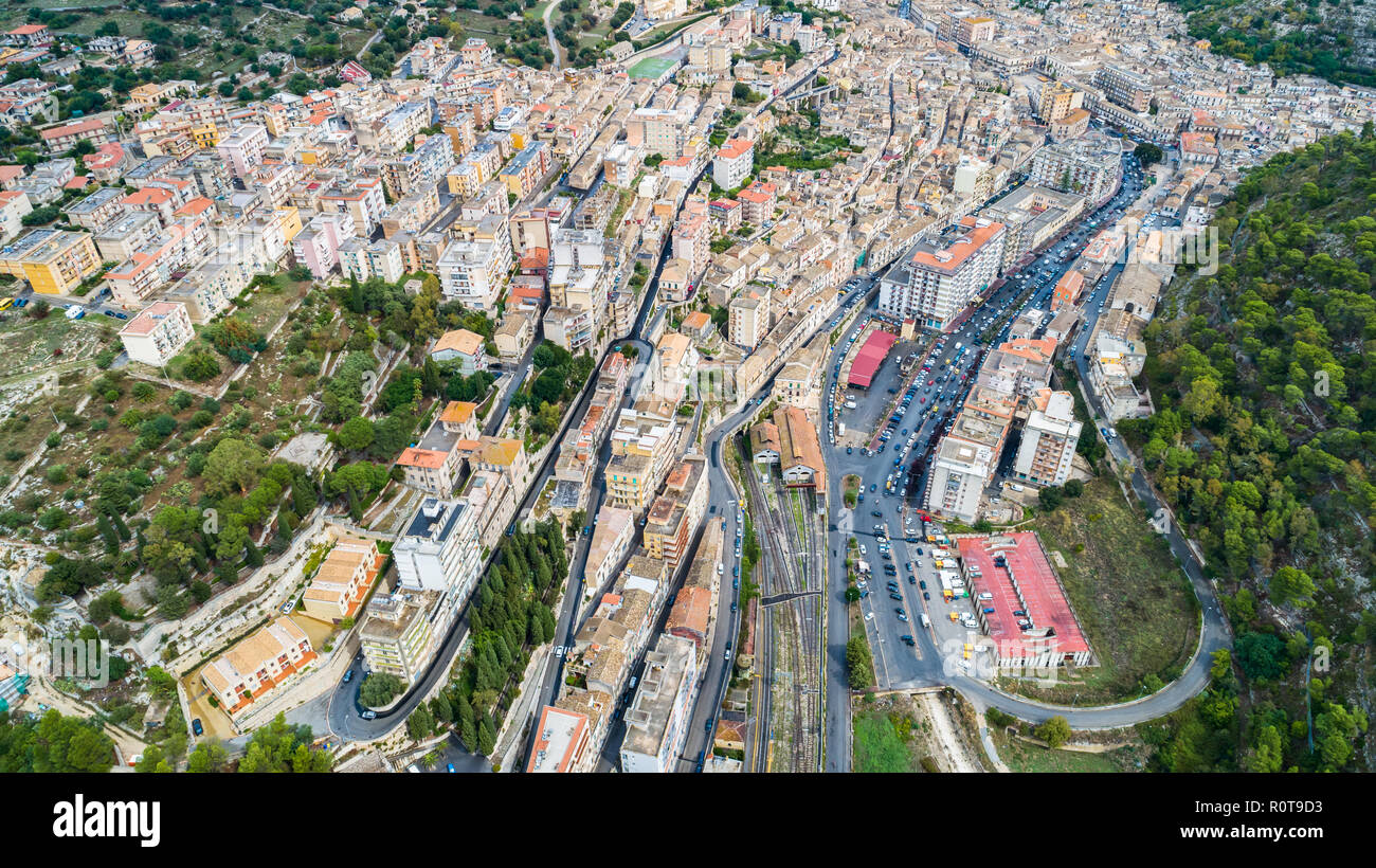 Vue aérienne. Modica est une ville française, située dans la province de Raguse, Sicile, Italie. Banque D'Images