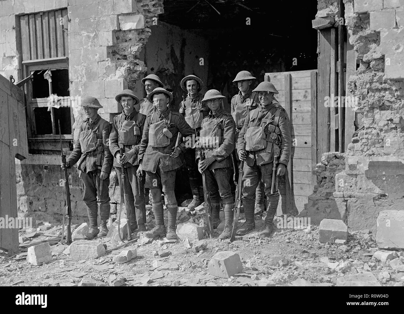 SECPND WW1 : BATAILLE DE BAPAUME. La Nouvelle-Zélande de l'infanterie à la récupération de Bapaume, Septembre 1918 Banque D'Images