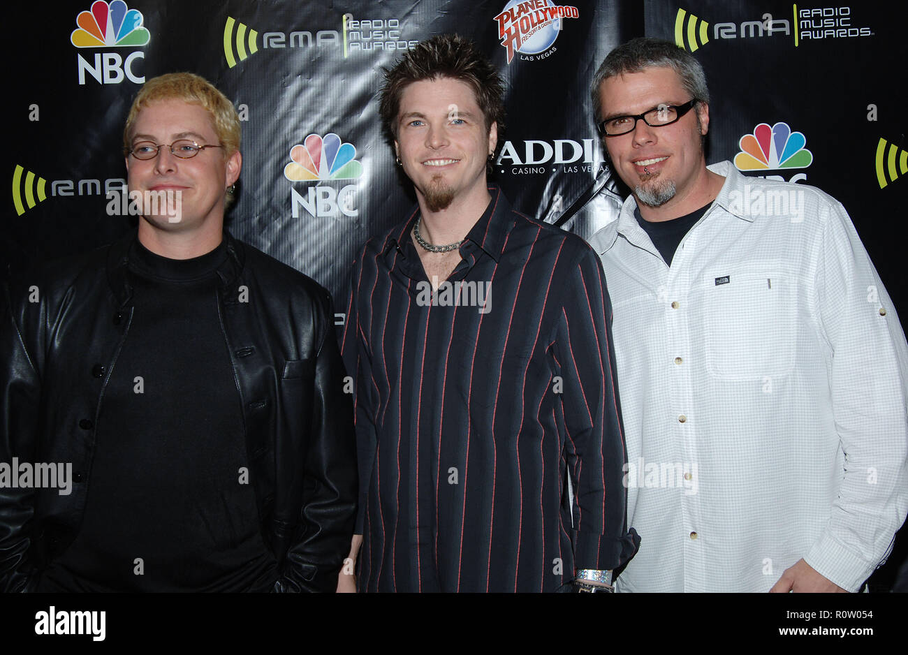 Le fondu enchaîné en arrivant à la Radio Music Awards 2005 à l'Aladdin Hotel de Las Vegas. Le 18 décembre 2005. - Le fondu enchaîné101.jpgCrossfad Banque D'Images