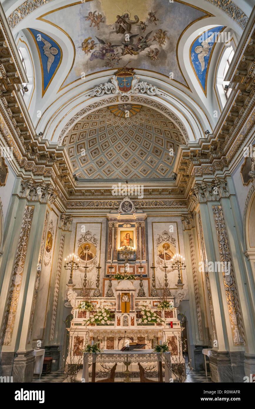 Intérieur de l'église Santa Maria del Carmine, à Bari, Pouilles, Italie Banque D'Images