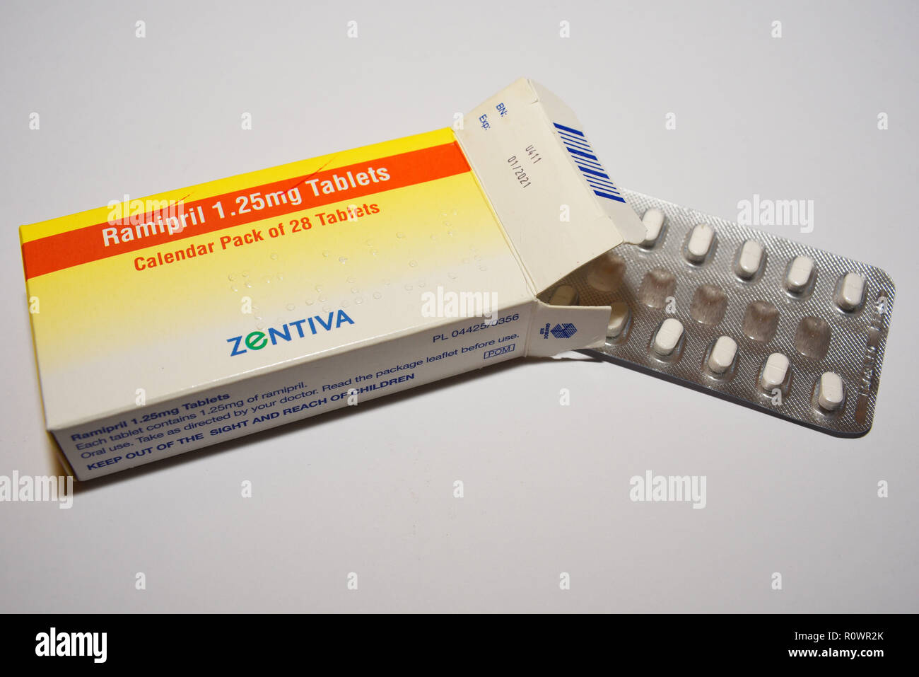 Ramipril comprimés. 1,25mg paquet de pilules. Fort de comprimés médical isolé sur un fond blanc. Zentiva. Fabriqué par Sanofi, Italie. Ue Banque D'Images