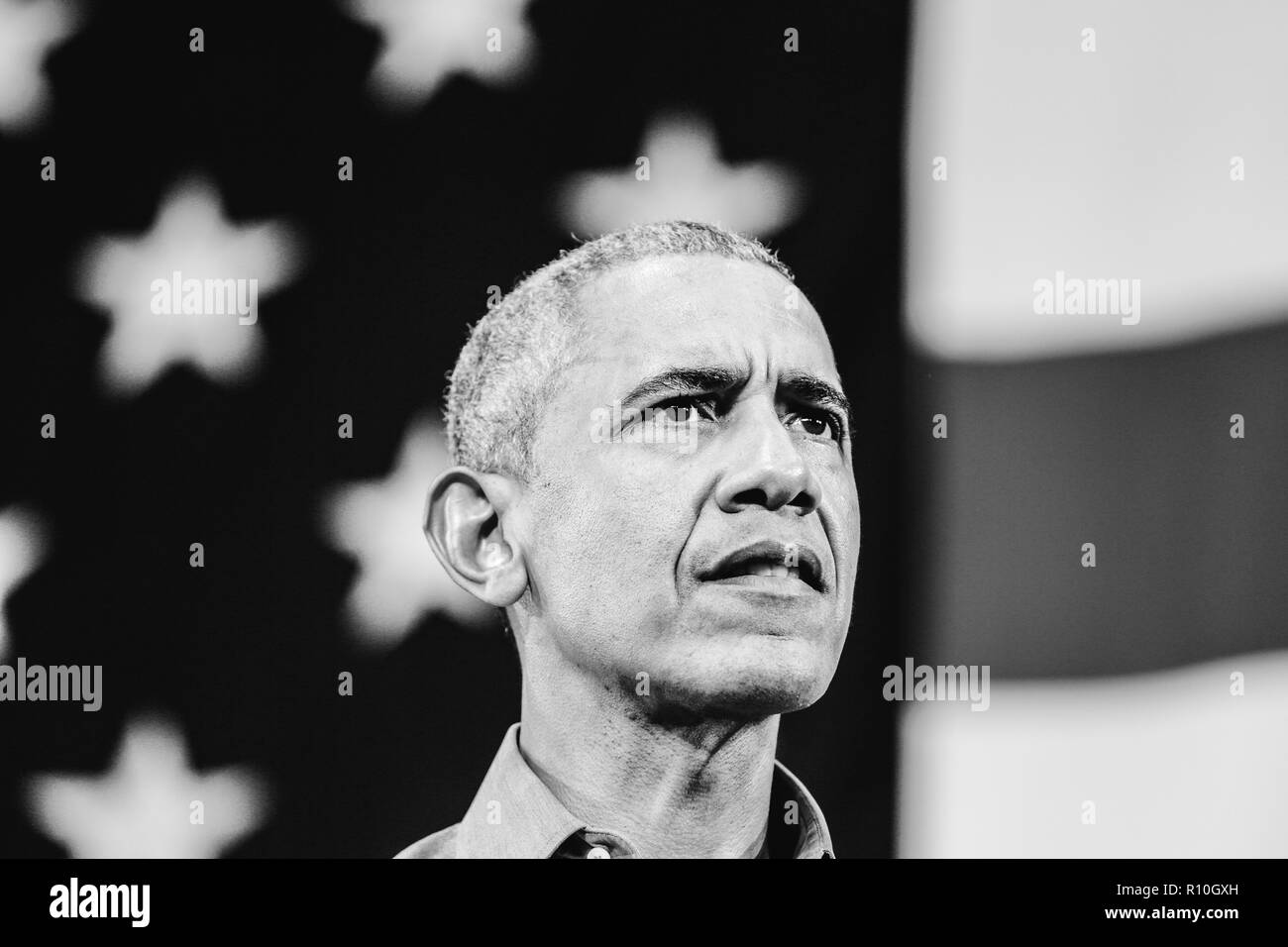 L'ancien président américain Barack Obama parle lors d'un rassemblement pour la campagne des candidats démocrates Banque D'Images
