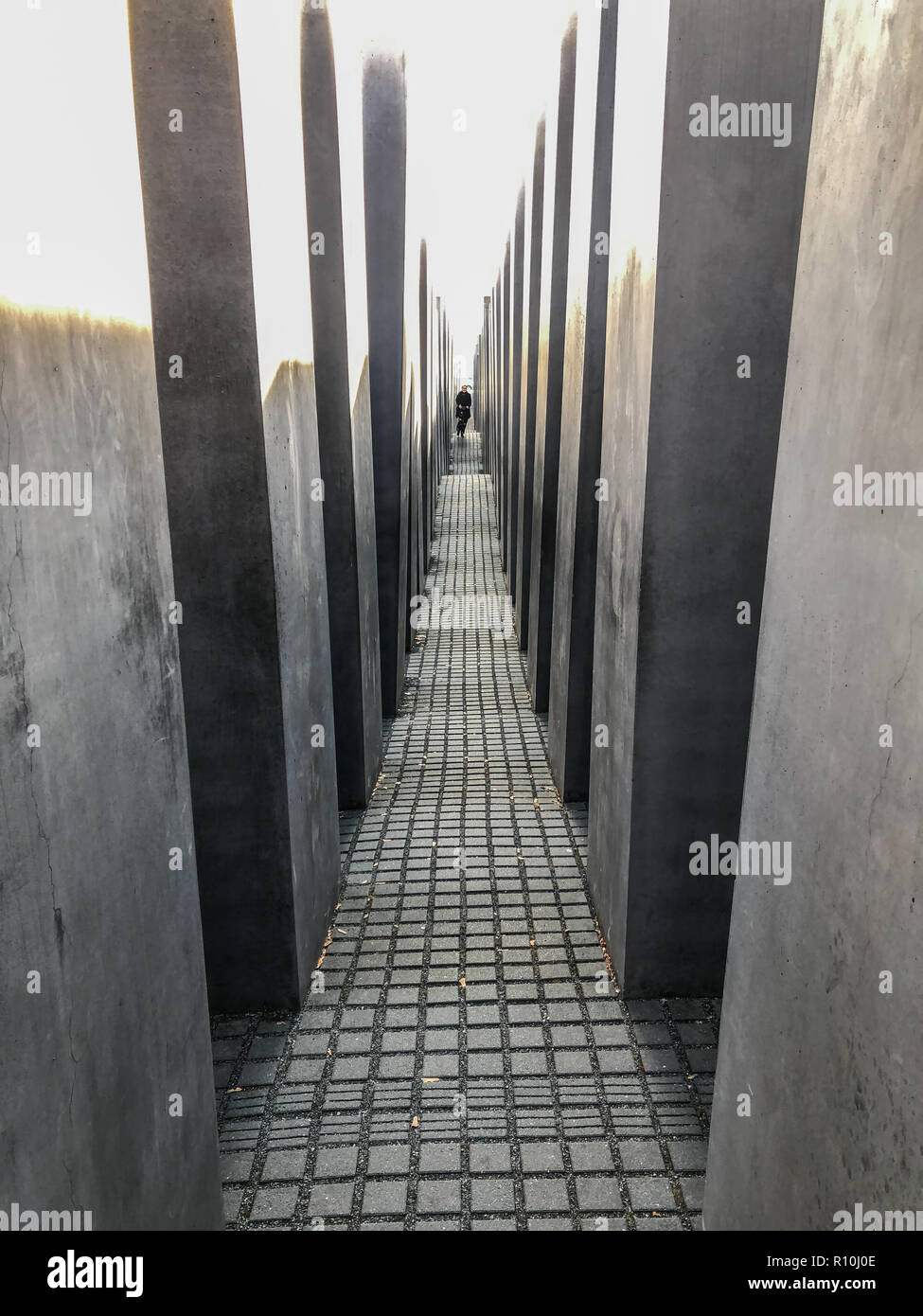 Berlin, Allemagne - novembre 2018 : l'intérieur du Mémorial aux Juifs assassinés d'Europe Hocolcaust alias memorial à Berlin, Allemagne Banque D'Images