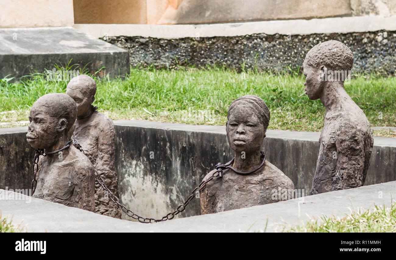 Stone Town, Zanzibar, Tanzanie - 29 janvier, 2018 - Sculpture d'esclaves dédié aux victimes de l'esclavage à Stone Town. Banque D'Images