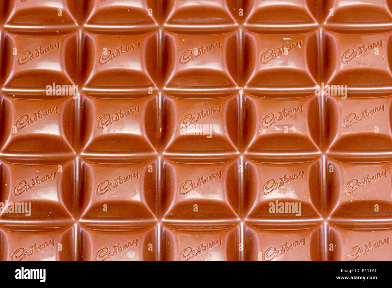 Cadbury Dairy Milk Chocolate bar libre Photo Stock Alamy