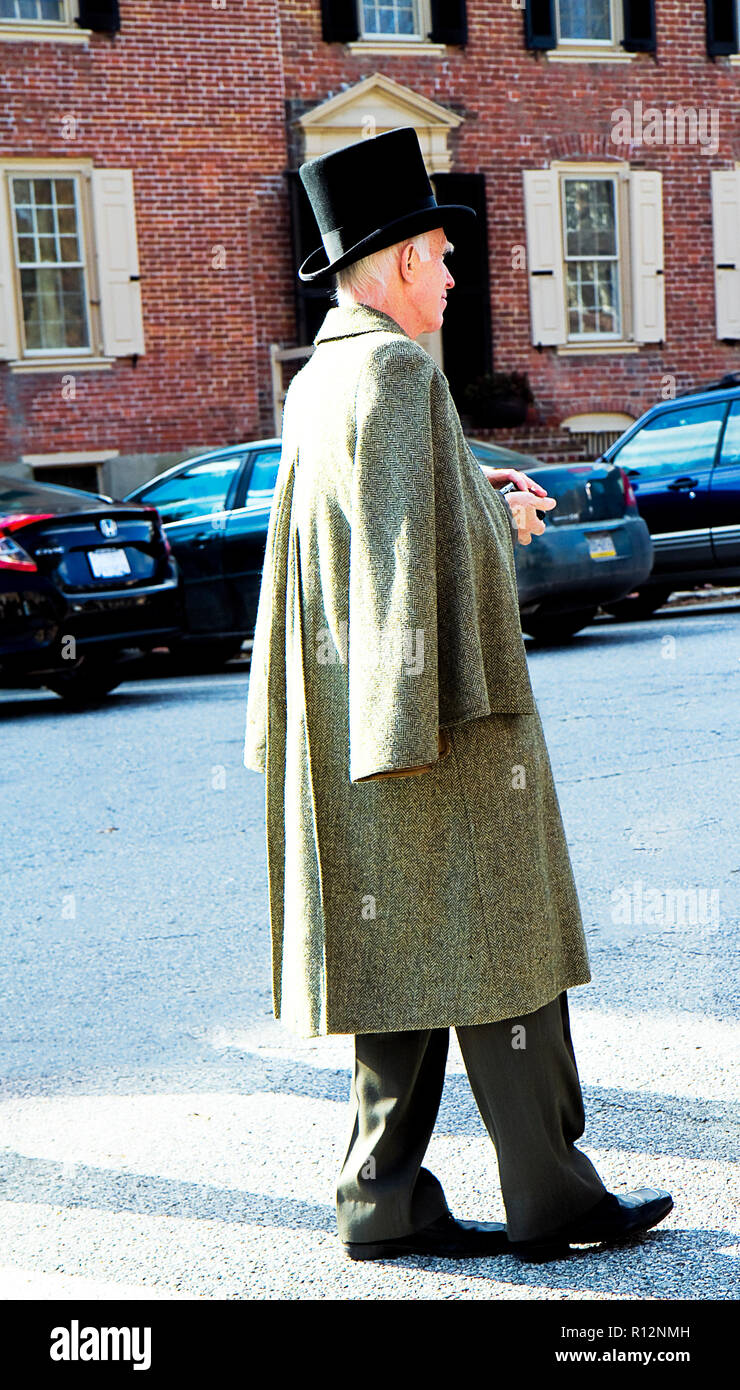 Fête de Noël à l'ancien nouveau château avec des acteurs en costumes d'une pièce jouée sur le mélange d'. Banque D'Images