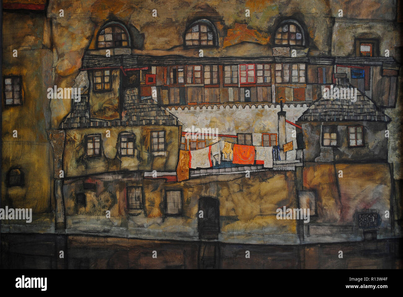 Egon Schiele (Tulln, 1890-Vienne, 1918). Peintre expressionniste autrichien. Mur de la maison sur la rivière, 1915. Huile sur toile. Musée Leopold. Vienne, Autriche. Banque D'Images