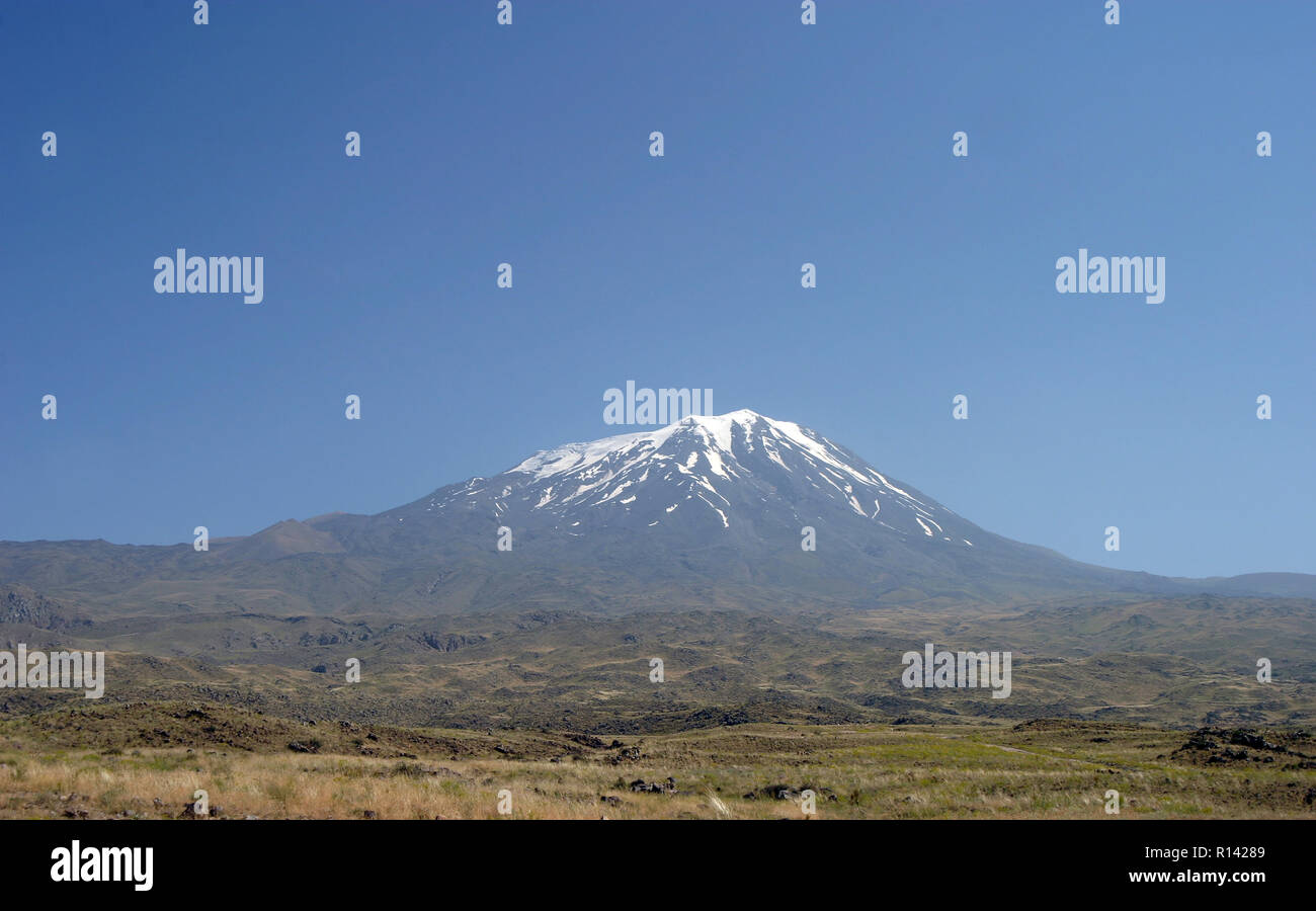 Le Mont Ararat Agri Dagi La Plus Haute Montagne De L