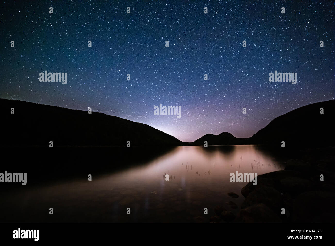La Jordanie Pond sous une nuit étoilée Banque D'Images