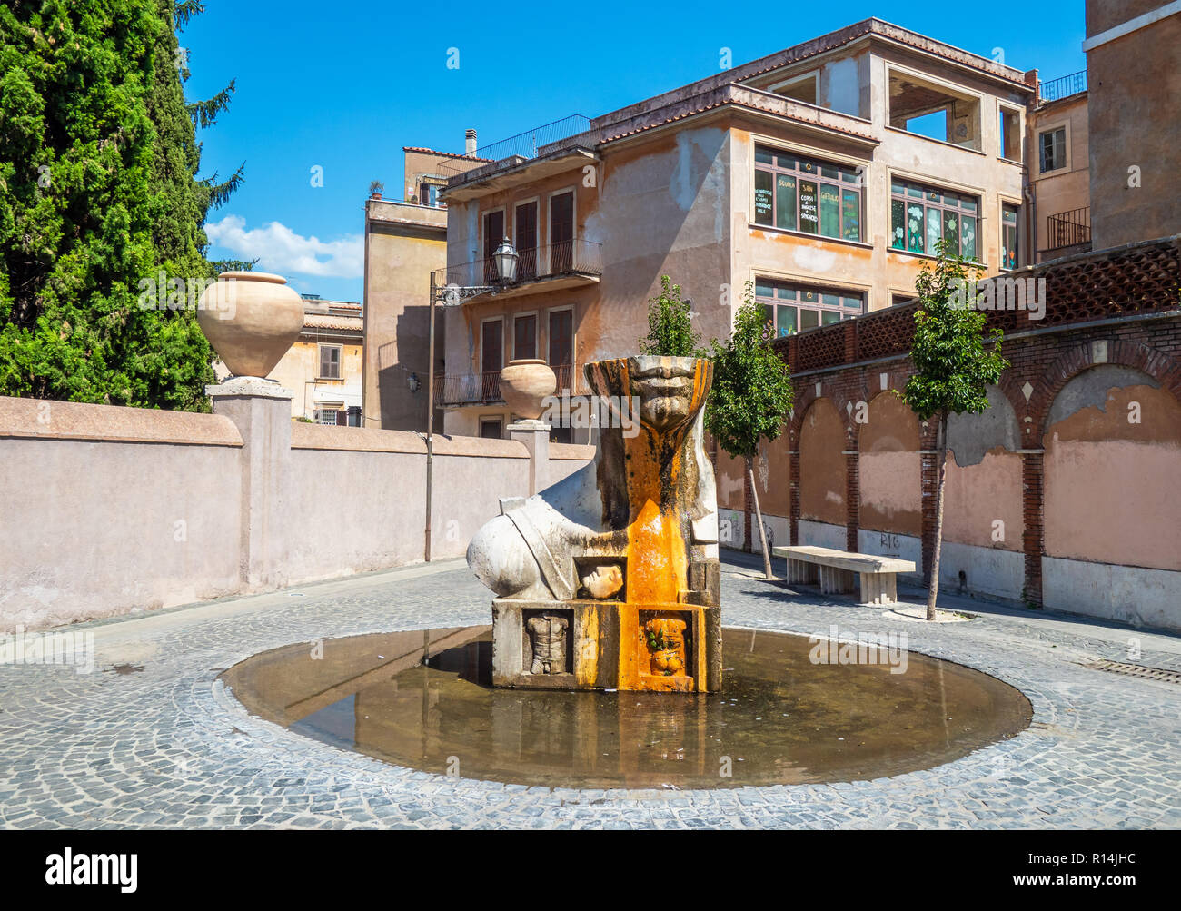 Tivoli (Italie) - La jolie petite ville sur la colline, dans la province de Rome, célèbre pour le site historique et touristique Villa Adriana et Villa d'Este. Banque D'Images