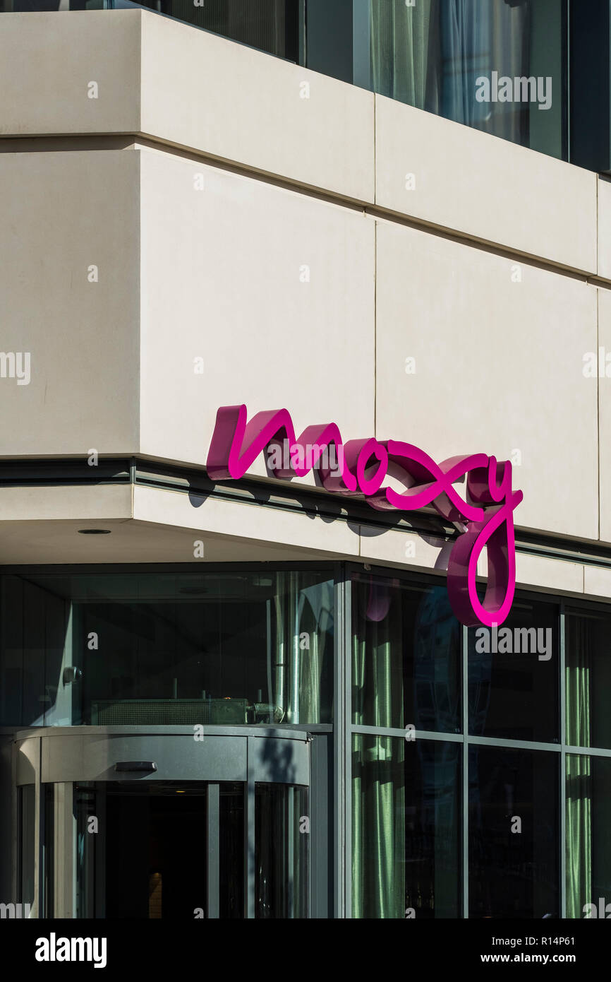 Moxy London Stratford Hotel, Great Eastern Street, Stratford, London, Angleterre, Royaume-Uni Banque D'Images Moxy London Stratford Hotel, Great Eastern Street, Stratford, London, Angleterre, Royaume-Uni Banque D'Images