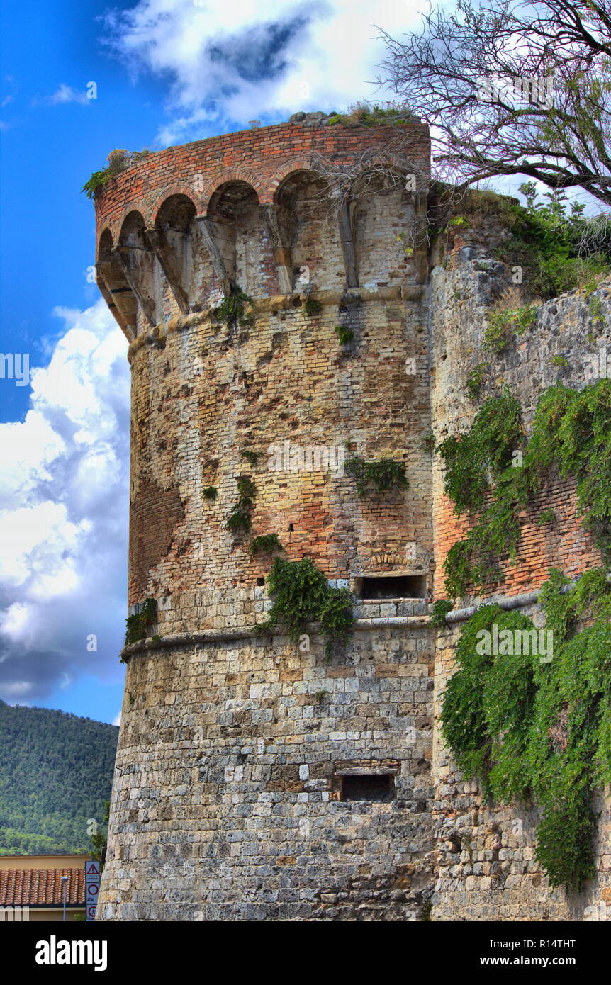 Bastion de Saint François dans l'enceinte de San Gimignano. La toscane, italie Banque D'Images