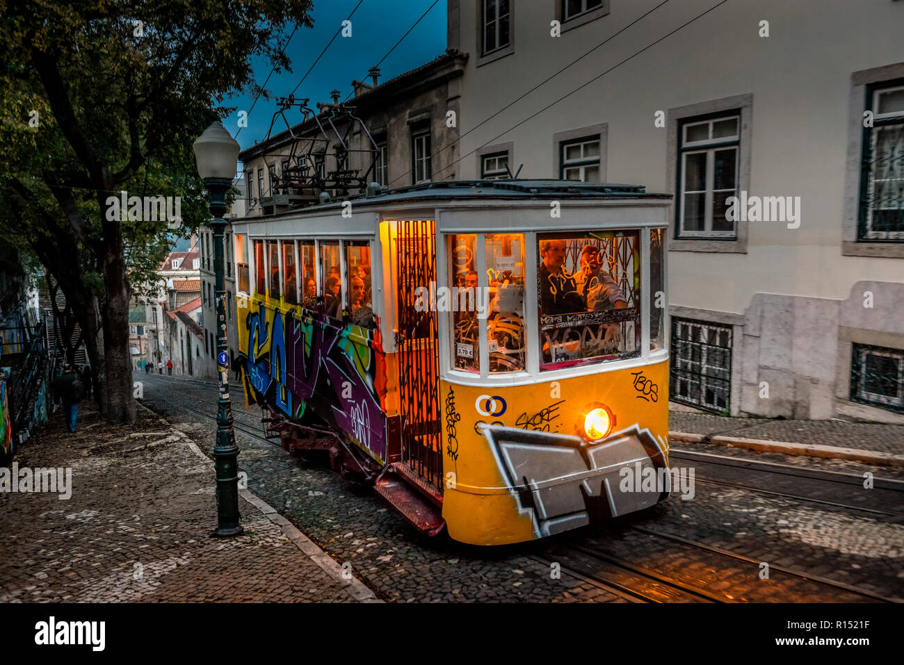 Standseilbahn Ascensor da Glória, Lisboa, Portugal Banque D'Images